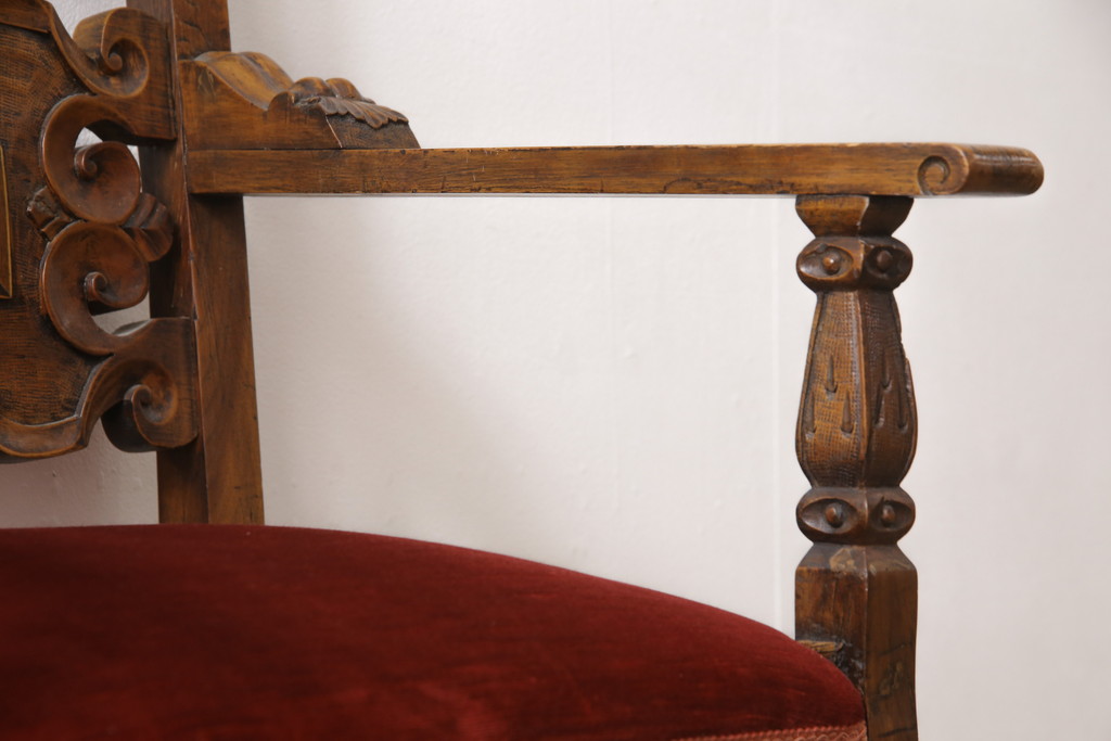 イギリスアンティーク　古作　フルリペア済み　細やかな彫刻が美しいアームチェア(椅子、イス、ダイニングチェア)(R-055328)