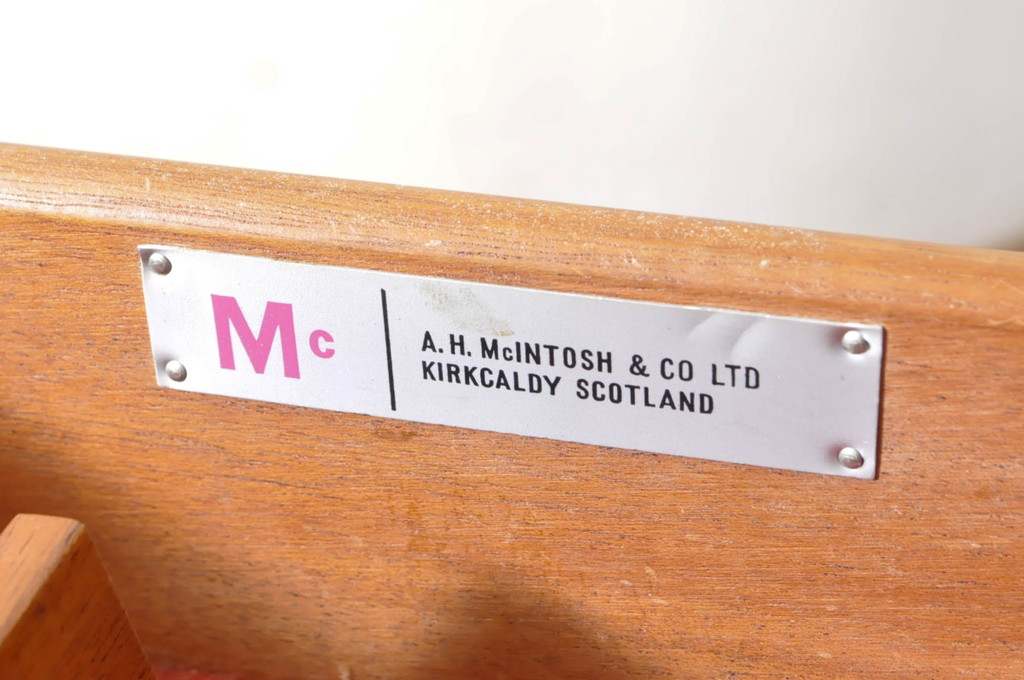 イギリスビンテージ　A.H.McIntosh(マッキントッシュ)社　ローズウッド　深みある木の色合いが魅力のサイドボード(サイドキャビネット、リビングボード、収納棚、戸棚、引き出し、ヴィンテージ、英国、北欧)(R-065851)