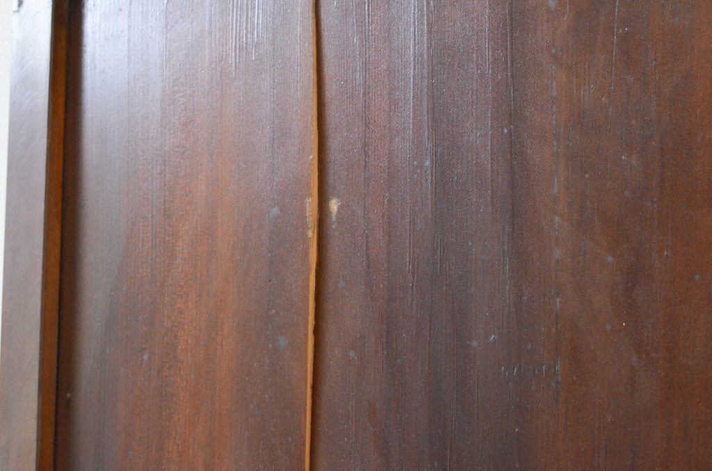  アンティーク建具　モダンな雰囲気漂う横浅入り柾目板戸1枚(引き戸)(R-071618)