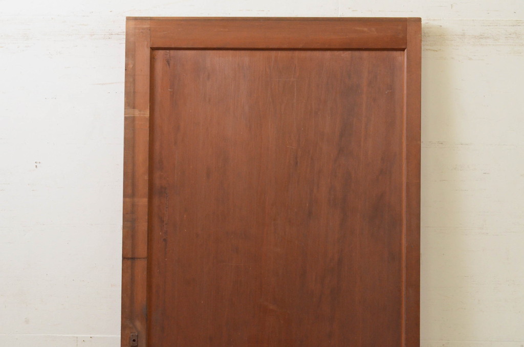 アンティーク建具　檜(ヒノキ)材一枚板　日本風情を感じさせる重厚な引き戸1枚(蔵戸、板戸、玄関戸)(R-071628)