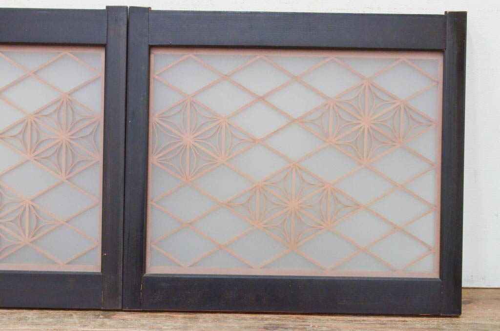 ビンテージ建具　上質な和の空間を演出する組子入り小窓2枚セット(ガラス窓、ガラス戸、引き戸、ヴィンテージ)(R-072115)