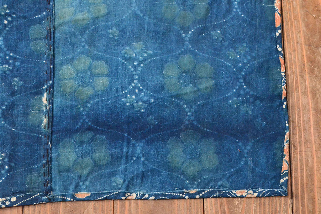明治期　赤入り藍型染木綿古布(布団皮、藍染)(R-052915)