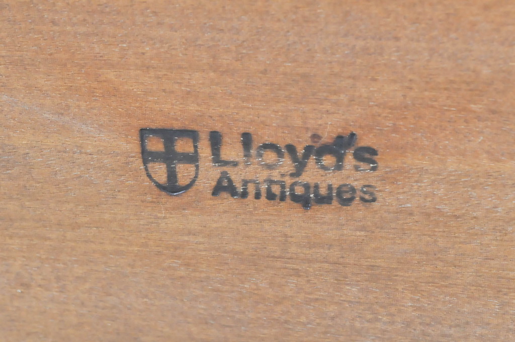 イギリスビンテージ　Lloyd's Antiques(ロイズ・アンティークス)取り扱い　ローズウッド　洗練された佇まいが気品あふれるセンターテーブル(リビングテーブル、ローテーブル、英国、ヴィンテージ)(R-065860)