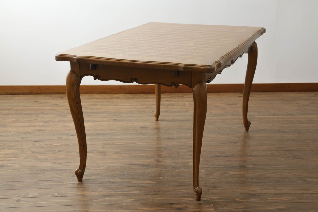 フランスアンティーク　オーク材　すらっと伸びた猫脚が上品なパーケットリーエクステンションテーブル(ダイニングテーブル、4人掛け、6人掛け、食卓)(R-074103)