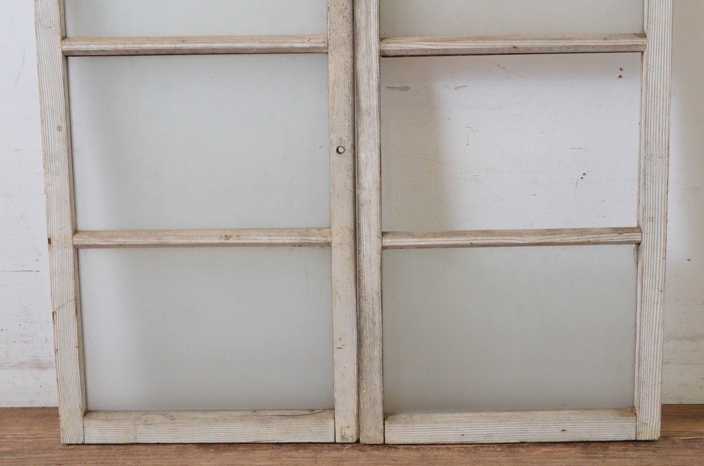 アンティーク建具　ペイント仕上げ限定　ペンキの剥げたガラス窓2枚セット(引き戸、ガラス戸)(R-065035)