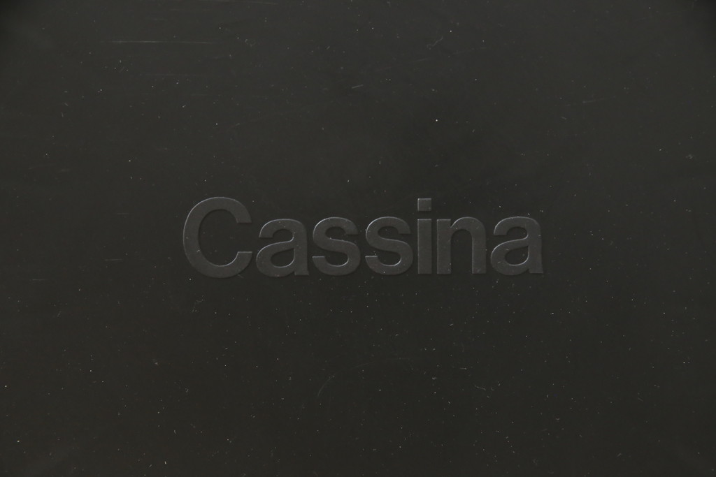 中古　Cassina(カッシーナ)　413　CAB(キャブ)　MARIO BELLINI(マリオベリーニ)　本革(レザー)　シンプルモダンな空間づくりに活躍するアームチェア(ダイニングチェア、椅子、イス)(定価約38万5千円)(R-073554)