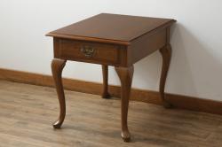中古　トーマスビル(THOMASVILLE)　クラシカルなデザインが魅力の猫脚サイドテーブル(カフェテーブル、コーヒーテーブル、エンドテーブル、花台、飾り台)(R-067616)