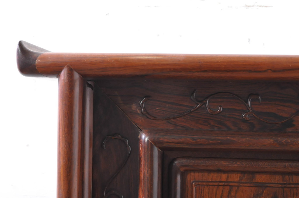 和製ビンテージ　黒い杢目が珍しい総紫檀(シタン)材の飾り棚(茶棚、違い棚、戸棚、収納棚)(R-071320)