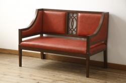アンティーク家具　イギリスアンティーク　ウォールナット　凝ったデザインと上品な佇まいが素敵なソファ(2人掛けソファ、長椅子)
