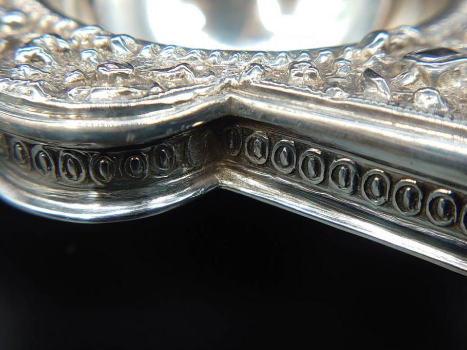 1874年頃　銀細工師　チャールズ・フォックス　Charles Fox　スターリングシルバー　ソルトディッシュ&スプーン4個セット(塩入れ、箱入り、スプーン付き、SV925、STERLING SILVER)(R-074601)