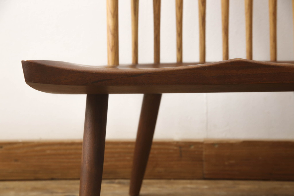 ヴィンテージ　ジョージナカシマ　ウォールナット　モダンに洗練された佇まいのラウンジチェア(イス、椅子、ビンテージ)(R-056537)