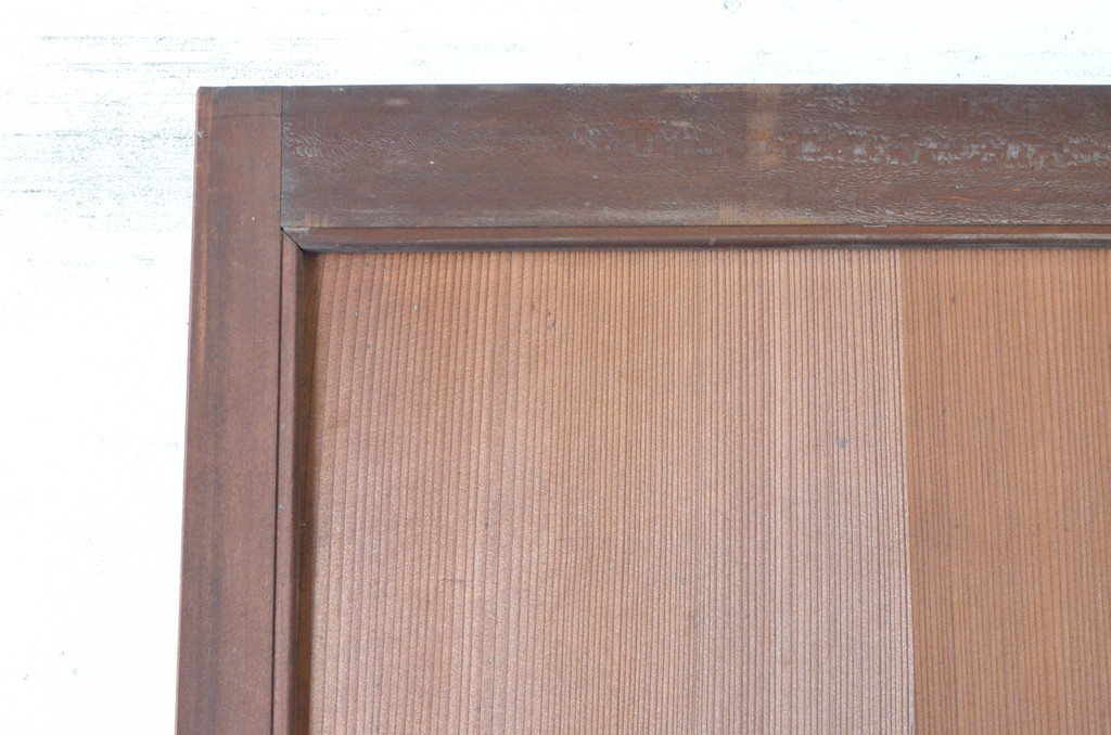 アンティーク建具　昭和初期　上手物!!　美しい柾目　銅のつまみ付き　舞良戸扉1枚(まいらど、板戸、ドア)(R-065485)
