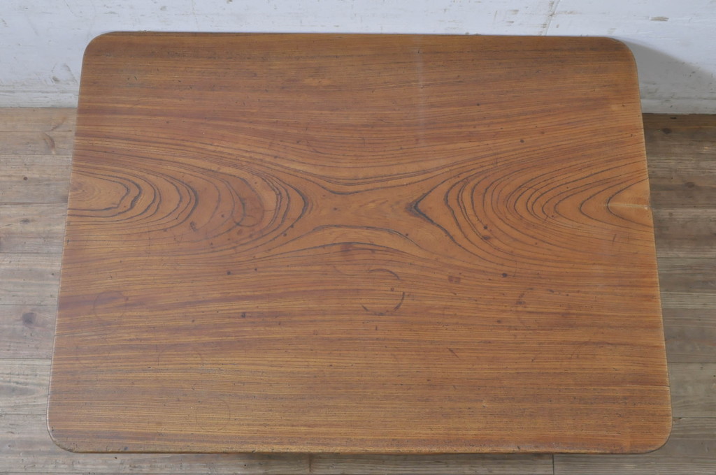 和製アンティーク　上手物!!　総欅(ケヤキ)材一枚板　美しい木目が魅力の重厚な折り畳みちゃぶ台(座卓、ローテーブル、センターテーブル、折りたたみテーブル)(R-072075)