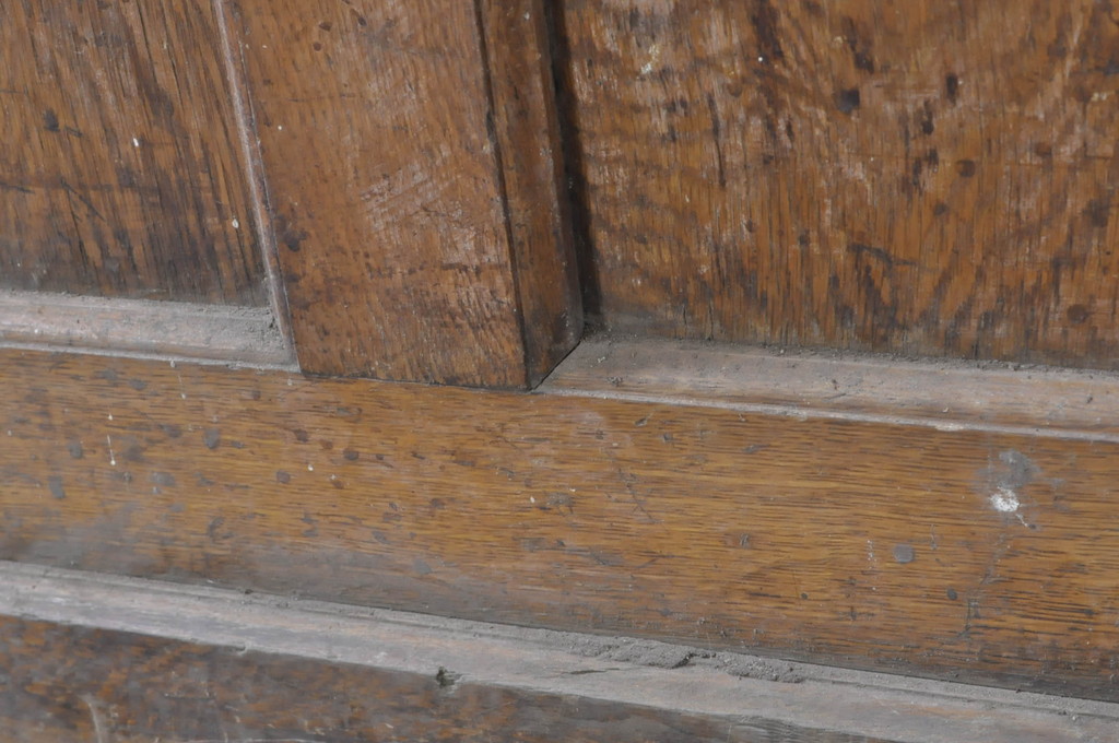 和製アンティーク　希少デザイン　ナラ(楢)材　レトロ　古い木味が魅力の薄型カウンターテーブル(サイドボード、サイドキャビネット、収納棚、戸棚、引き出し)(R-072706)