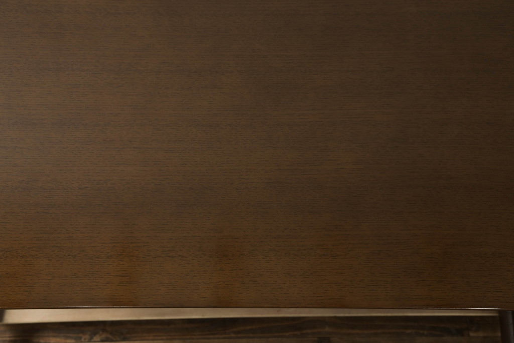 中古　美品　CONDE HOUSE(カンディハウス)　WING LUX(ウイングラックス)シリーズ　ウォールナット材　スタイリッシュなデザインが魅力のダイニングテーブル(定価約31万円)(食卓、4人掛け)(R-071065)