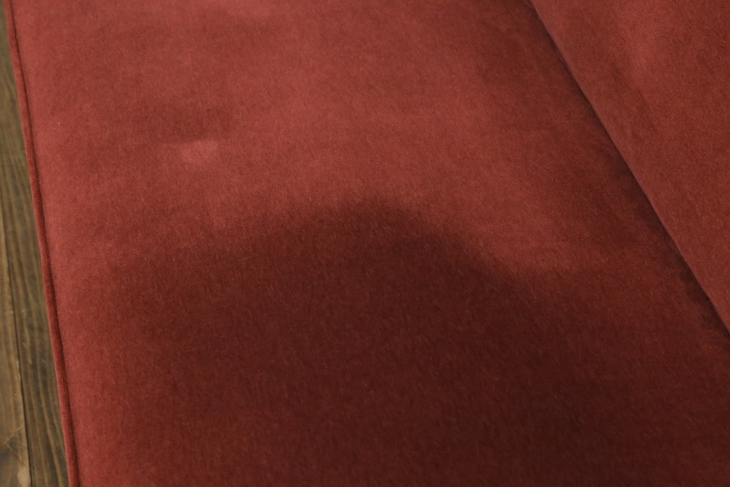 和製ビンテージ　神戸洋家具　伊藤家具店　ナラ材　レトロなデザインが魅力的な2.5人掛けソファ(2人掛けソファ、3人掛けソファ、アームソファ、ヴィンテージ)(R-070753)