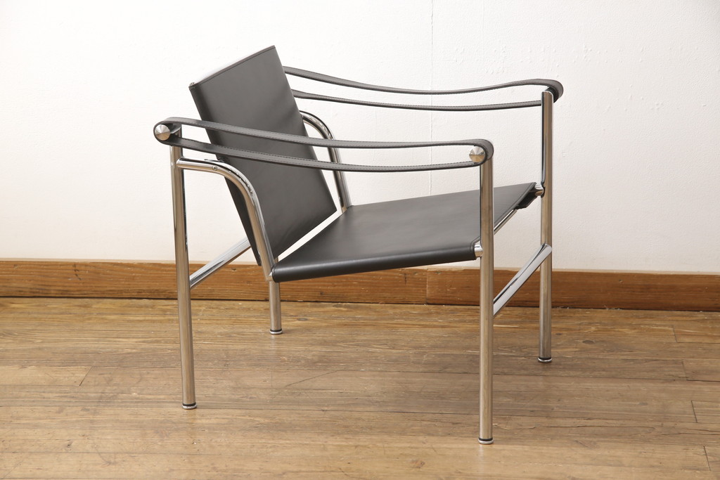 中古　美品　Cassina(カッシーナ)　Le Corbusier(ル・コルビュジエ)　20世紀に作られた椅子の中で銘品に数えられるLC1スリングチェア(アームチェア、椅子)(定価約44万円)(R-052566)