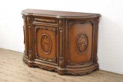 中古　美品　イタリア高級家具　細やかな意匠に気品を感じるサイドボード(キャビネット、戸棚、収納棚)(R-056187)