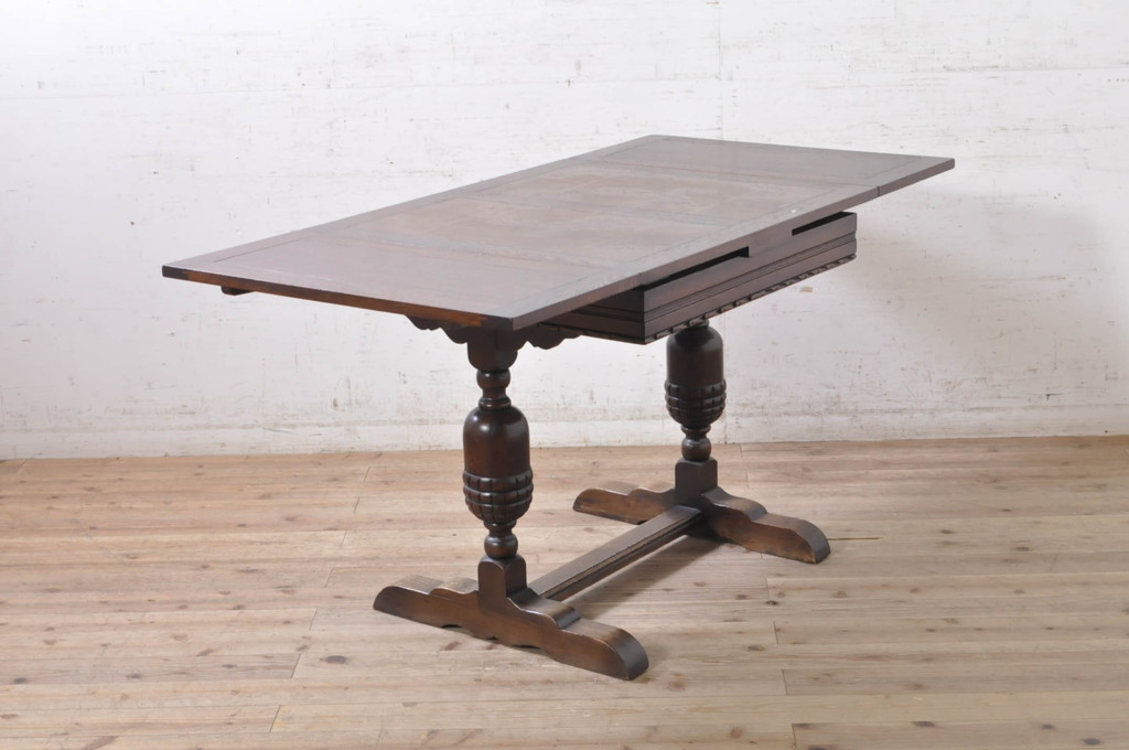 イギリスアンティーク　オーク材　クラシックな雰囲気漂うドローリーフテーブル(エクステンションテーブル、ダイニングテーブル、食卓、2人掛け、4人掛け、6人掛け、英国)(R-072700)
