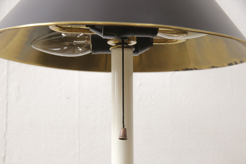 和製ヴィンテージ　山菊工芸　高級感漂うデザインが魅力的なテーブルスタンド(テーブルランプ、卓上照明、シェード、ビンテージ)(R-056499)