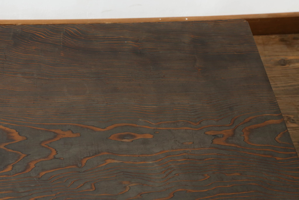 和製ビンテージ　民芸家具　高級杉材　木の風合いが楽しめる浮造り仕上げの座卓(ローテーブル、センターテーブル、リビングテーブル、ヴィンテージ)(R-074549)