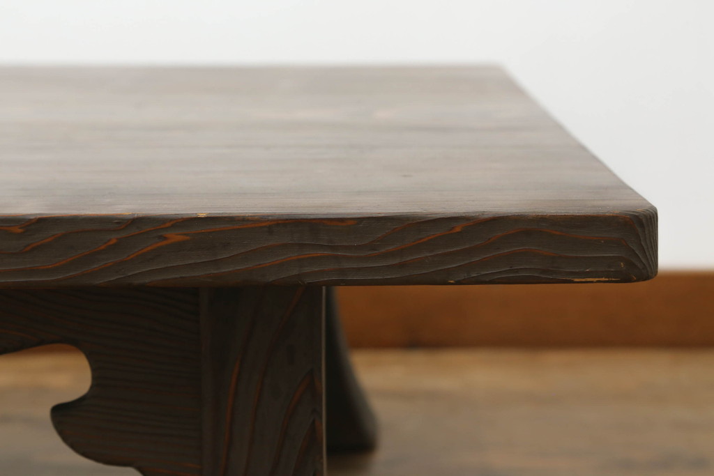 和製ビンテージ　民芸家具　高級杉材　木の風合いが楽しめる浮造り仕上げの座卓(ローテーブル、センターテーブル、リビングテーブル、ヴィンテージ)(R-074549)