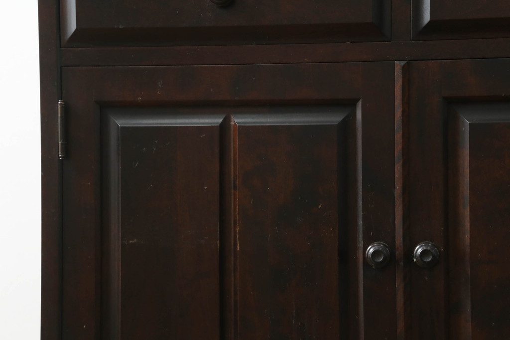 中古　北海道民芸家具　HM160K　洗練された佇まいが上品な食器棚(本箱、戸棚、収納棚、飾り棚、キャビネット)(R-074676)