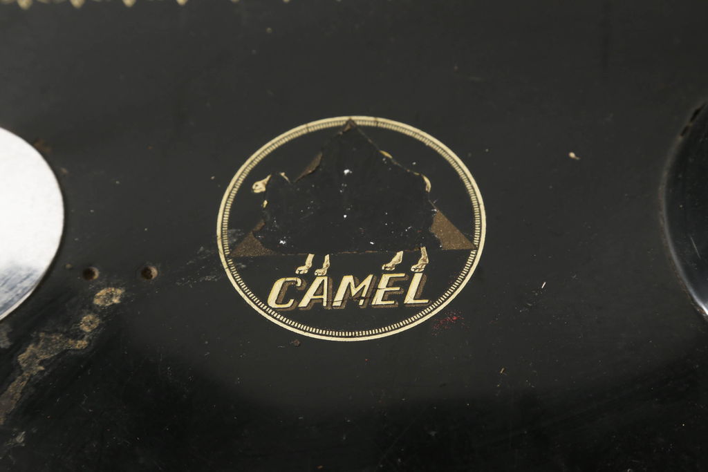 ジャンク品　和製アンティーク　激レア　キャメル(CAMEL)　ディスプレイとしてもおすすめの足踏みミシン(ミシンテーブル、ミシン台、工業用ミシン、サイドテーブル)(R-061434)
