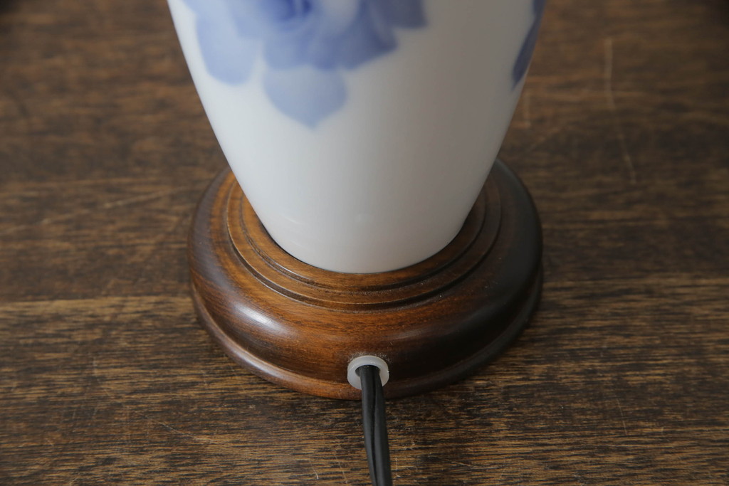 中古　大倉陶園　ブルーローズ　気品ある佇まいが魅力的なテーブルスタンド(ランプスタンド、テーブルライト、卓上照明、薔薇)(R-073081)