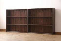 【オーダー家具実例】オーダーメイドで文庫本用の本棚2台を制作しました。ヒノキ無垢材を使って、ぬくもりを感じる上質なデザインに。壁にぴったり沿って設置できるよう、背面に巾木に合わせた凹みを入れました。(棚、ラック)