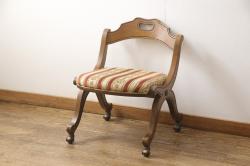 中古　美品　Hermanmiller(ハーマンミラー社)　イームズアルミナムグループ　本革　キャスター付き　洗練されたデザインが魅力的なマネジメントチェア(レザー、オフィスチェア、アームチェア、椅子)(定価約30万円)(R-027204)