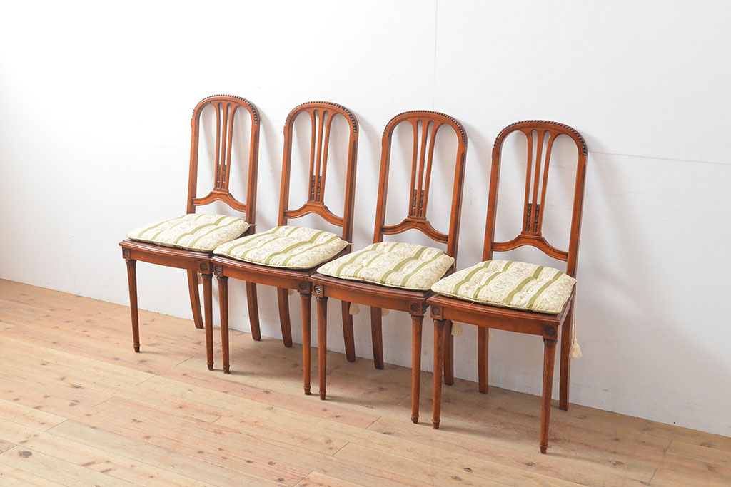 中古　美品　サァラ麻布　笠木の彫りやラタン編みの座面など凝ったデザインが魅力的なダイニングチェア4脚セット(椅子)(4脚定価 約80万円)(R-071211)