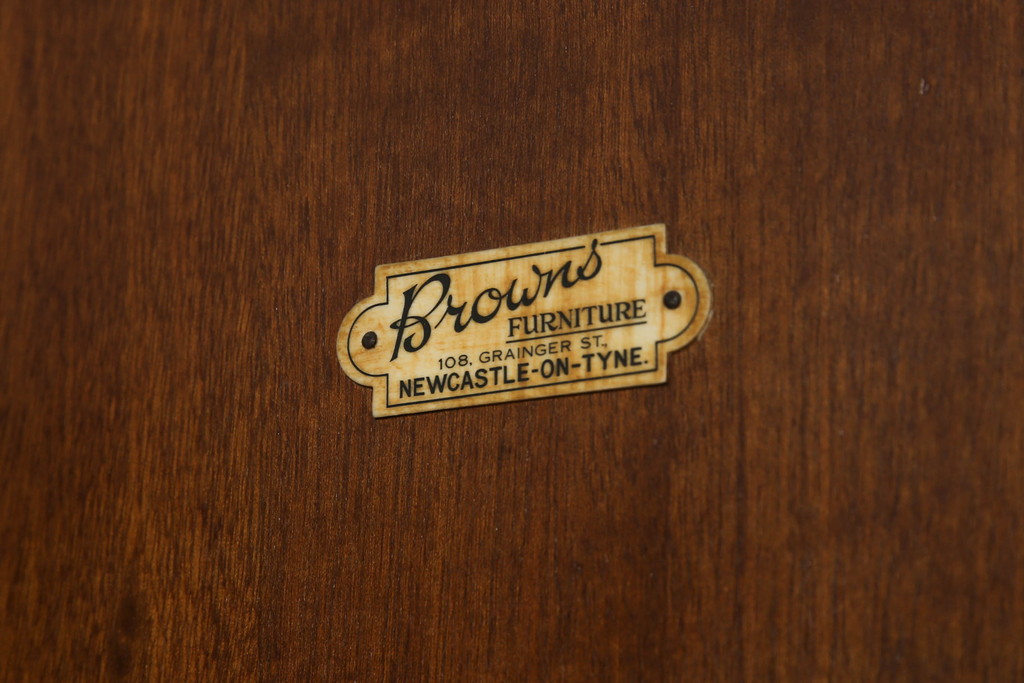 イギリスアンティーク　Browns FURNITURE　バーズアイ(鳥眼杢)の杢目が美しいワードローブ(洋服タンス、収納棚、戸棚、キャビネット、英国)(R-066563)
