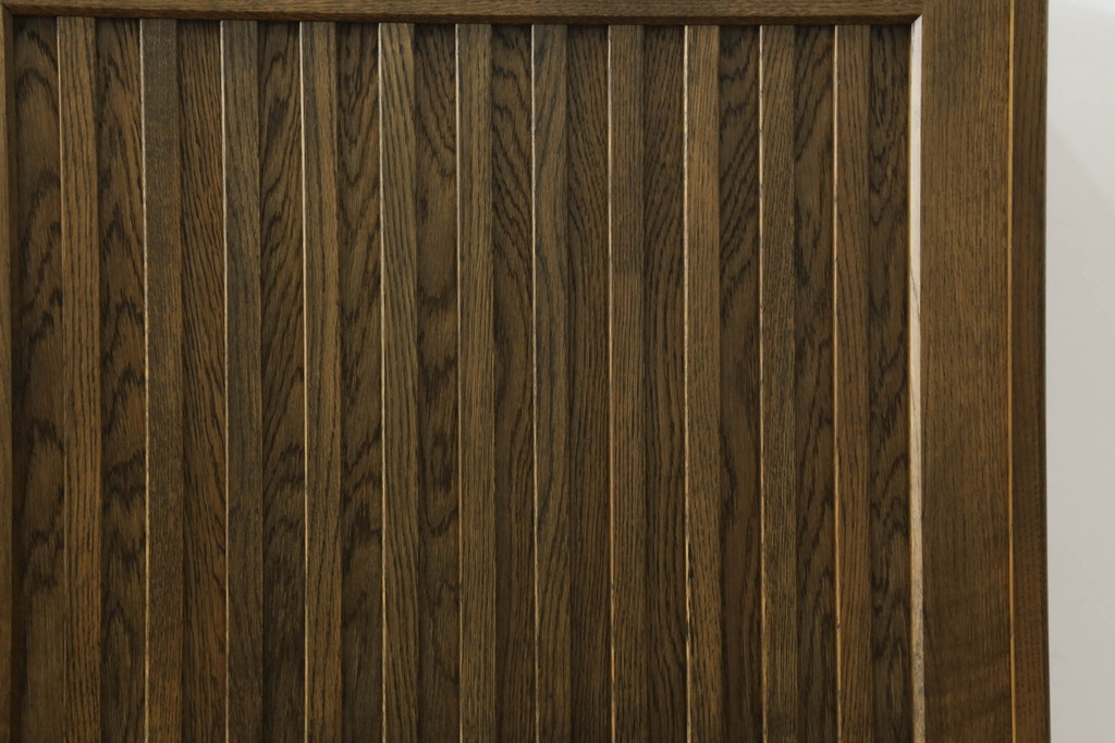 中古　美品　楢(ナラ)材　高山デザイン　モダンな佇まいが魅力的な水屋箪笥サイドボード(食器棚、サイドキャビネット、収納棚、戸棚)(R-075143)