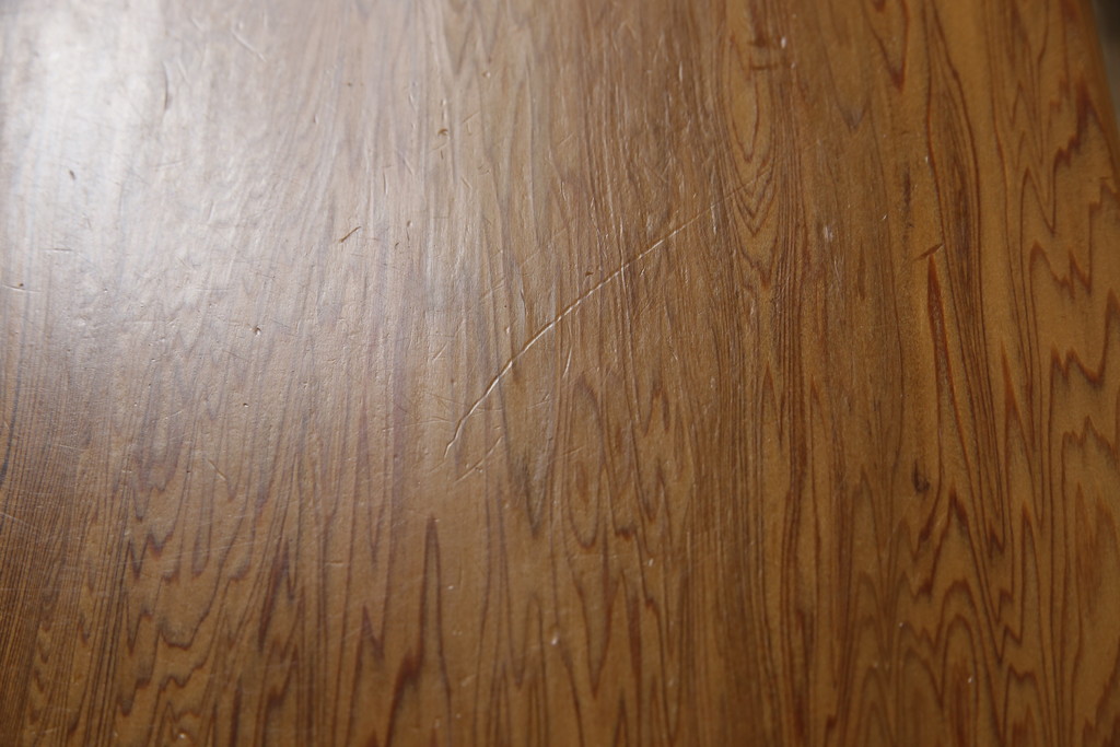 中古　天板一枚板　無垢材　屋久杉材の美しい杢目が目を引くローテーブル(サイドテーブル、文机、座机)(R-066055)