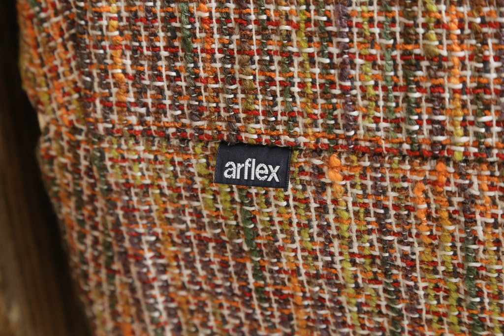 中古　arflex(アルフレックス)　09E　PI(ピーアイ)　丸いフォルムとファブリックの色味がおしゃれなスツール(椅子、イス、1Pソファ、1人掛け、フットスツール、オットマン)(R-060711)