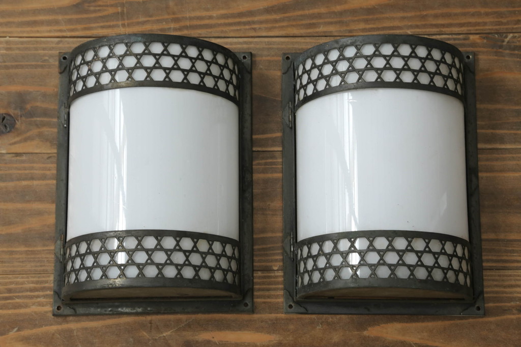 アンティーク雑貨　和製アンティーク　真鍮製　和の趣あふれる壁掛け照明シェード2点セット(照明カバー、ウォールランプ、ウォールカバー)(R-074901)