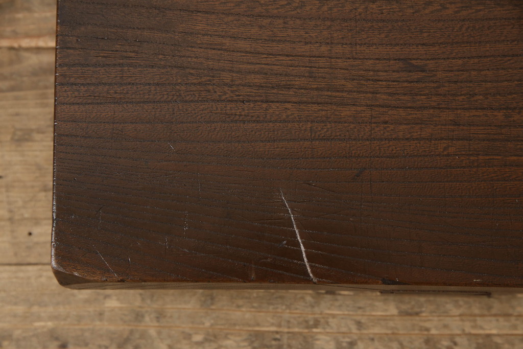 和製アンティーク　総欅(ケヤキ)材一枚板　味のある風合いが魅力のローテーブル(作業台、裁ち板、飾り台、陳列台)(R-063526)