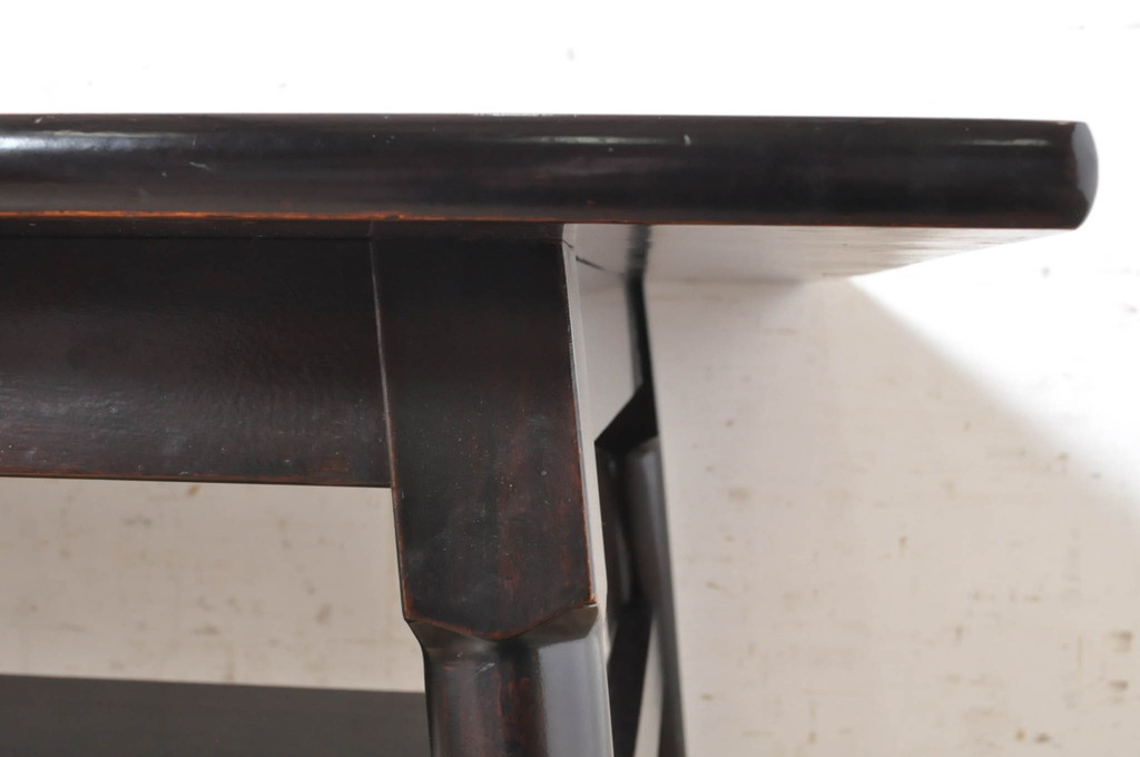 和製ビンテージ　松本民芸家具　塗り直しあり　クラシカルな雰囲気を醸し出す棚付きダイニングテーブル(食卓、2人掛け、4人掛け、作業台、ヴィンテージ)(R-072862)