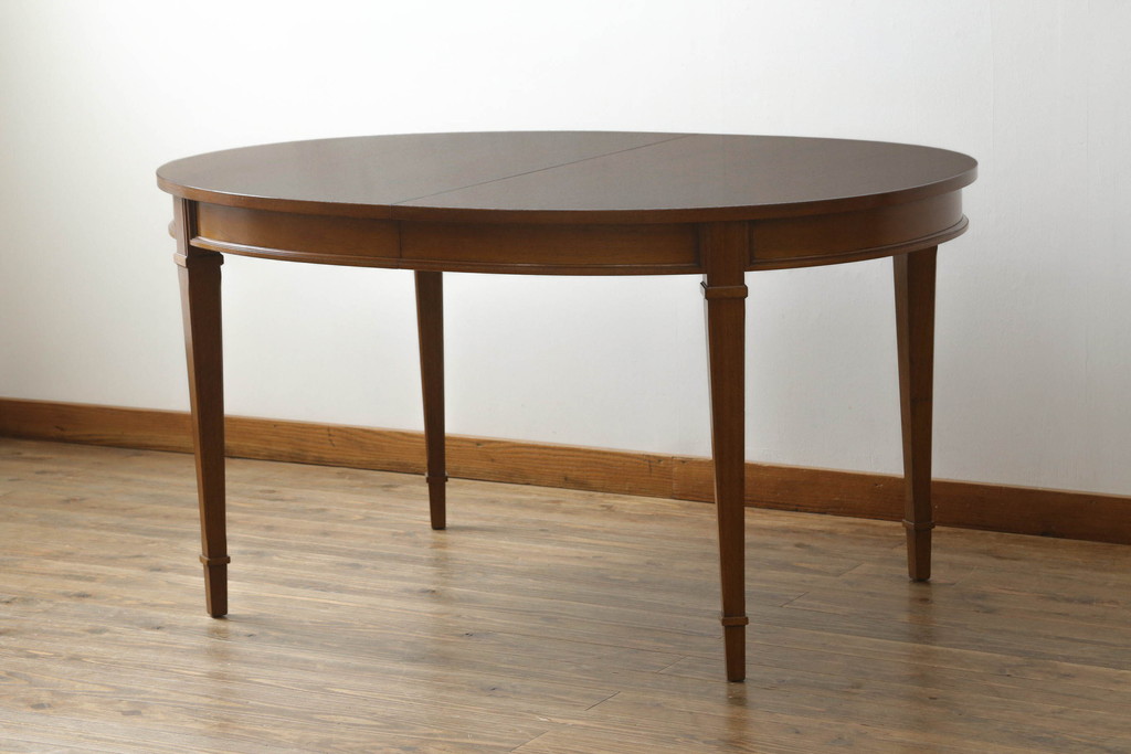 中古　DREXEL HERITAGE(ドレクセルヘリテイジ)　Triune(トライユン)　品のある佇まいが魅力のダイニングテーブル(エクステンションテーブル、ラウンドテーブル、食卓、4人掛け、6人掛け、8人掛け)(R-071067)