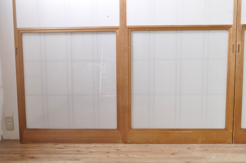ビンテージ建具　和の空間づくりにおすすめの雪見障子戸4枚セット(引き戸、ヴィンテージ)(R-073899)