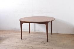 リメイク　ヒノキ無垢材　古い鉄脚を合わせた小振りのテーブル(サイドテーブル、作業台、カフェテーブル)