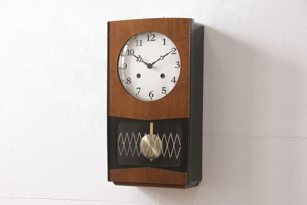 昭和レトロ 電池式 レトロモダンなデザインが魅力的な掛け時計(柱時計