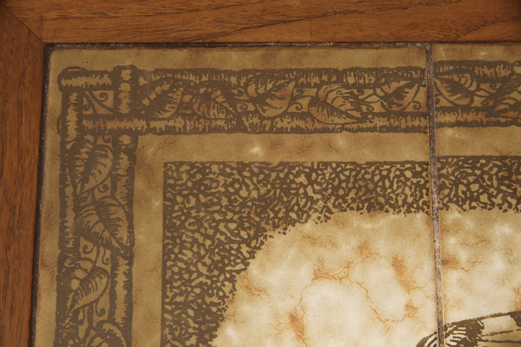 デンマークヴィンテージ　チーク材　タイルトップ天板　写実的な鳥の絵柄がお洒落なネストテーブル(サイドテーブル、コーヒーテーブル)(R-050196)