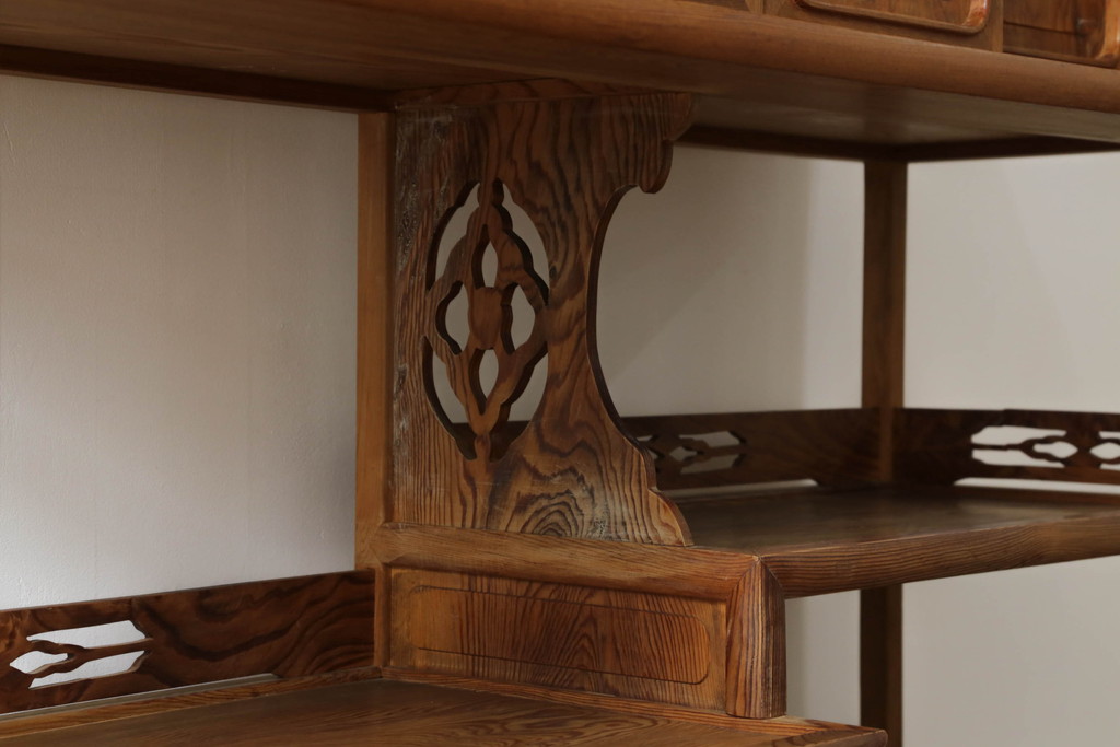 和製ビンテージ　温かみのある色合いと美しい木目が魅力の茶棚(違い棚、飾り棚、収納棚、戸棚、ヴィンテージ)(R-075345)