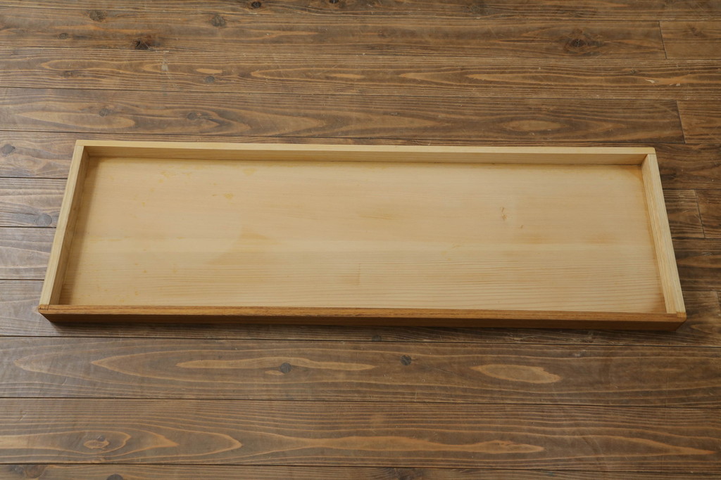 和製ビンテージ　総桐箪笥北欧デザインリメイク　シンプルな作りで取り入れやすい脚付きモダンサイドボード(ローボード、着物箪笥、衣装箪笥、和タンス、引き出し)(R-075186)