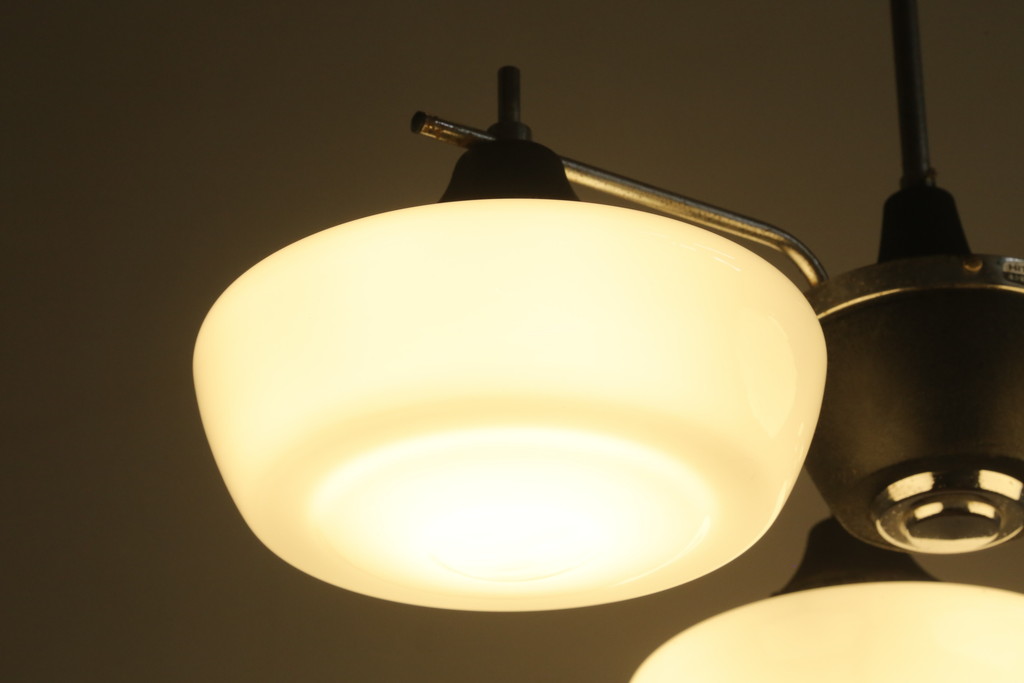ビンテージ照明　シンプルでお部屋に取り入れやすい3灯シャンデリア(天井照明、吊り下げ照明、ペンダントライト、ヴィンテージ)(R-072677)