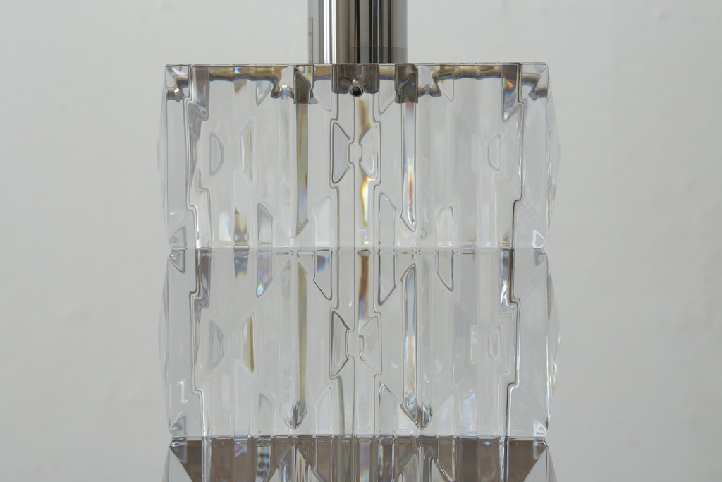 フランス　Baccarat　バカラ　ルクソール　繊細なカットが輝きを放つ!エレガントな雰囲気のテーブルランプ(テーブルスタンド、卓上照明、間接照明、フルレッドクリスタルガラス)(R-074868)