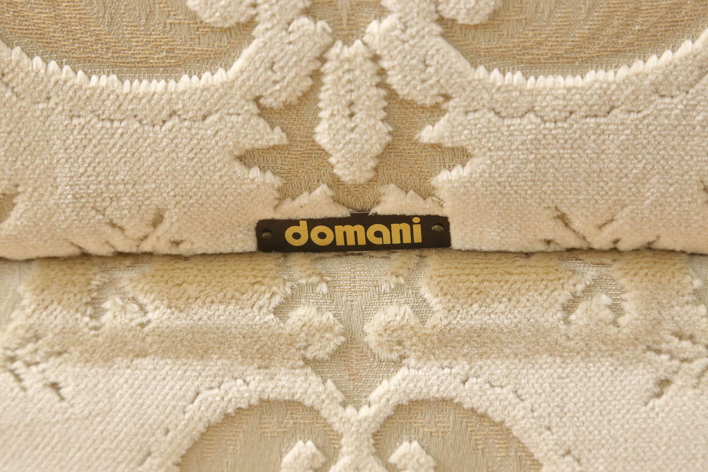 中古　美品　カリモク家具(karimoku)　domani(ドマーニ)　エクセルライフ　エレガントな雰囲気漂う1人掛けソファ(1P、アームチェア)(R-051031)