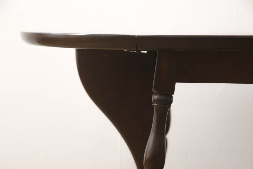中古　松本民芸家具　凝った脚のデザインが魅力の#83型バタフライテーブル(エクステンションテーブル、ダイニングテーブル、2人掛け、二人掛け、ドロップリーフテーブル、オーバル型)(定価約15万円)(R-067010)